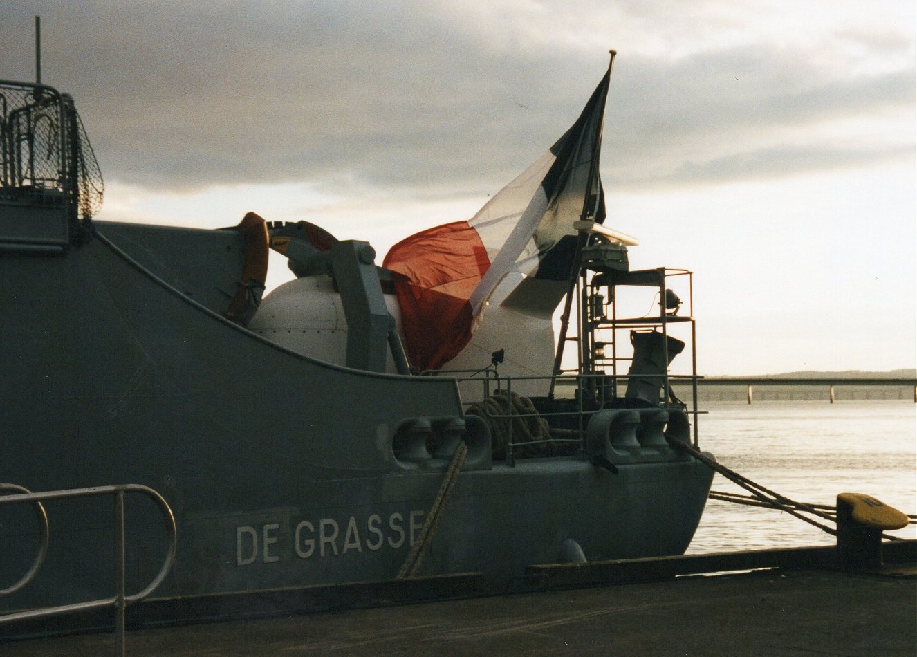 French destroyer De Grasse with Falklands veteran Type 42 HMS Exeter. 25.2.01.
