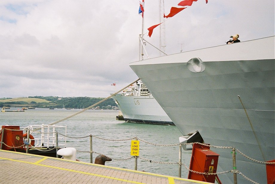 HNLMS De Zeven Provinciën (F802), Navy Days, Devonport 2006. 