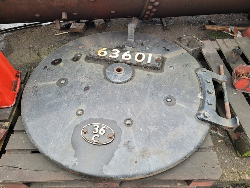 Nameplates for A4 60011 Empire of India and A2 60500 Edward Thompson, Sat 28/12/2013. 