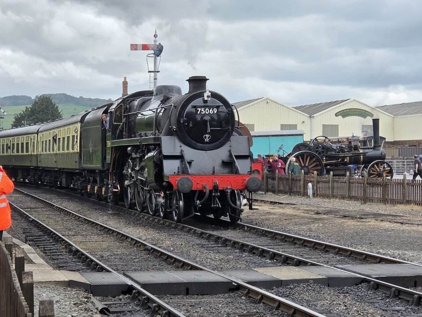 LNER A3 2743/60089, Sat 28/12/2013. 