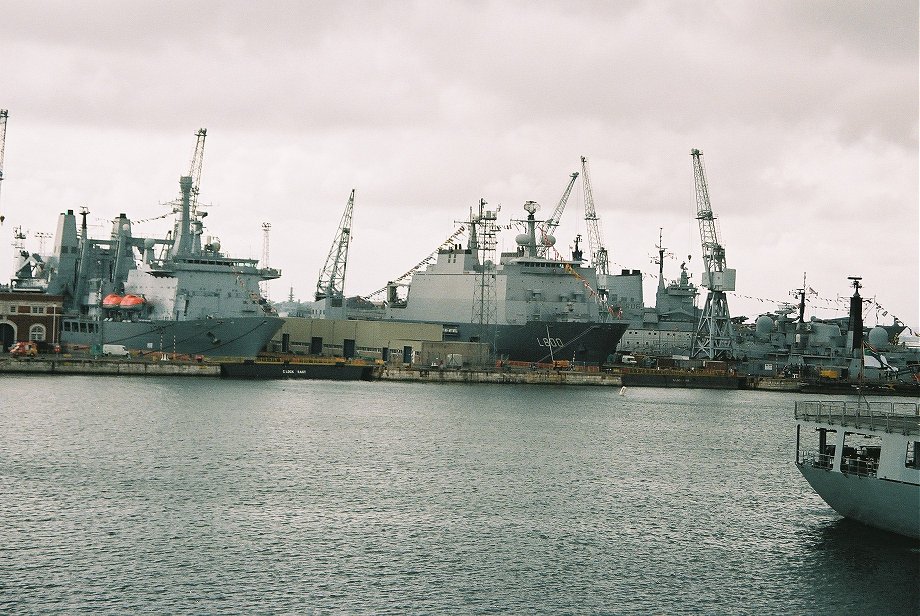 L800 HMLMS Rotterdam, Rotterdam class Landing Platform Dock (LPD) alongside RFA Fort Victoria, Trafalgar 200 in Portsmouth 2005. 