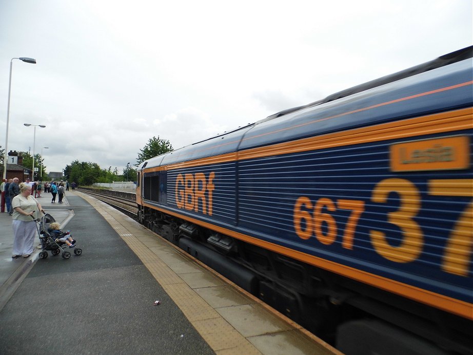 46115 Scots Guardsman on the Scarborough Spa Express, Wed 31/7/2013. 